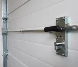 Livingston Locksmith Service Livingston, NJ 973-339-5369 - 17a-Garage-Door-Locks